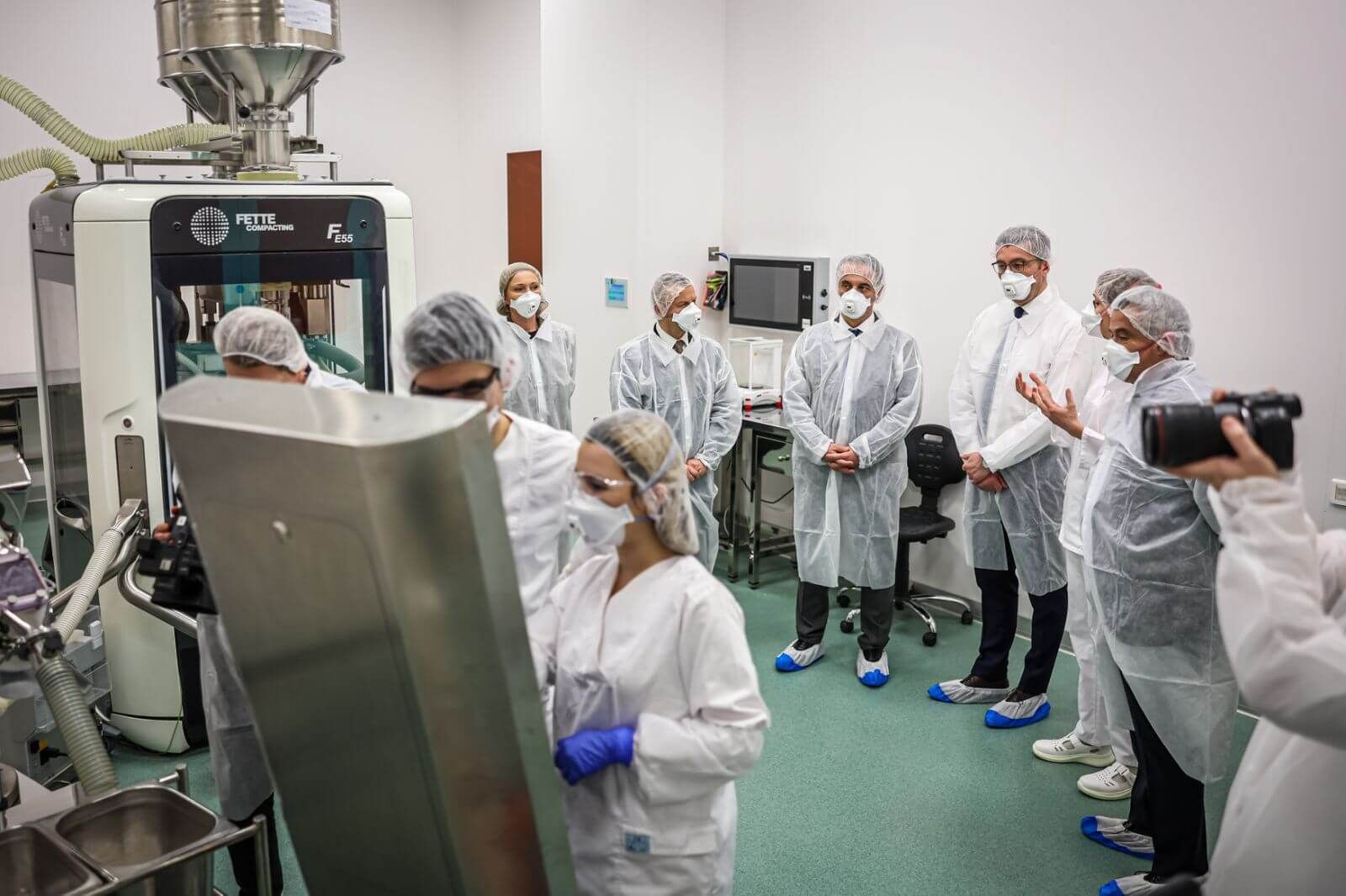 ALKALOID’S NEW MICROBIOLOGICAL QUALITY CONTROL LABORATORY COMMISSIONED DURING OFFICIAL GOVERNMENT DELEGATION VISIT (1)