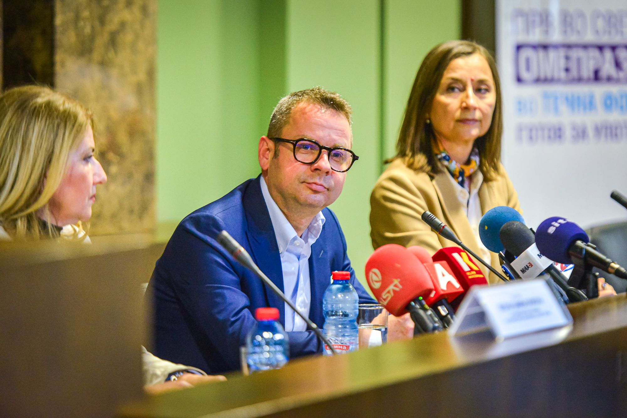 Alkaloid AD Skopje donates liquid Omeprazole worth 12.5 million MKD to aid the treatment of approximately 200 children - patients of PHI University Clinic for Pediatric Diseases and PHI University Clinic for Respiratory Diseases in Children - Kozle (1)