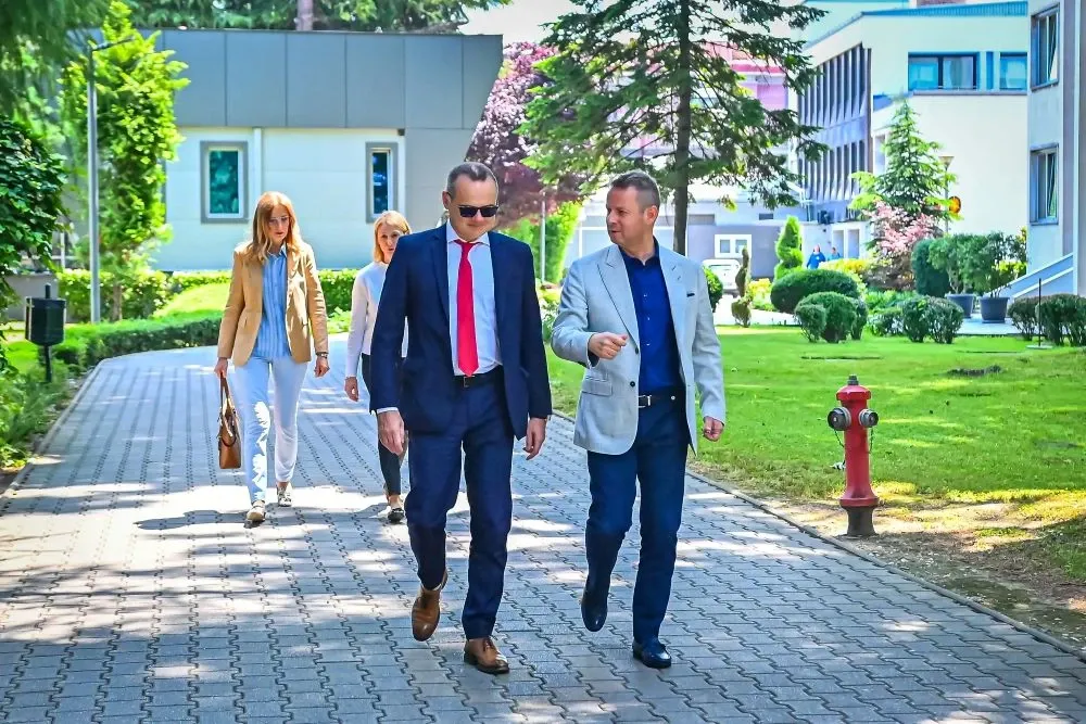 French Ambassador on an official working visit to Alkaloid (2)