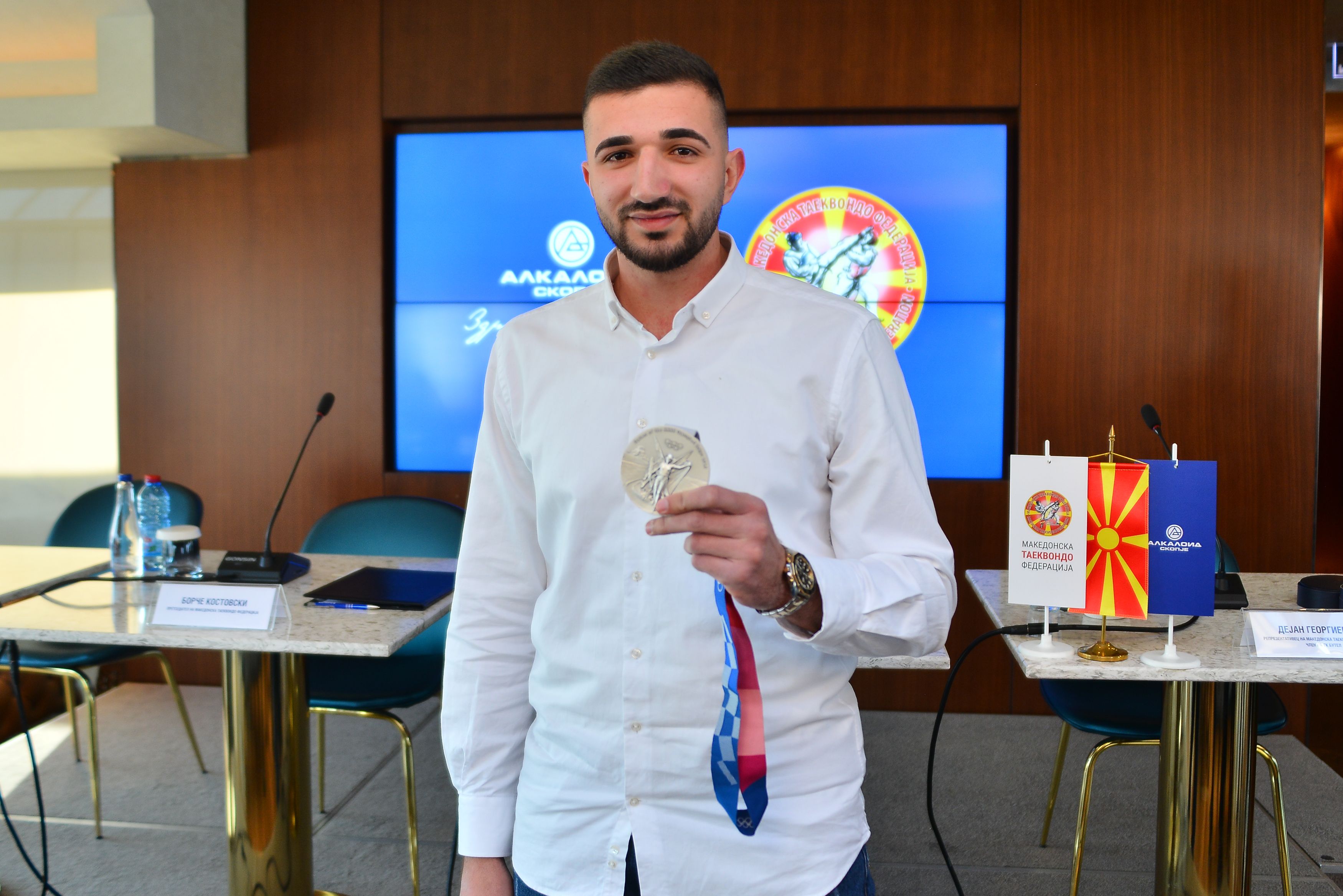 Alkaloid and the Macedonian Taekwondo Federation signed a cooperation agreement officialising the new sponsorship deal (3)