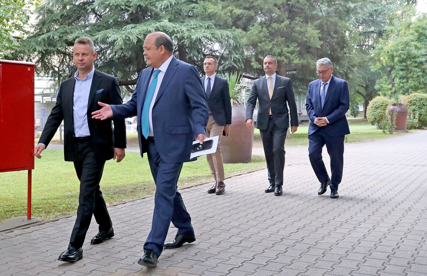 DELEGATION FROM THE KAZAKHSTAN EMBASSY VISITS ALKALOID (4)