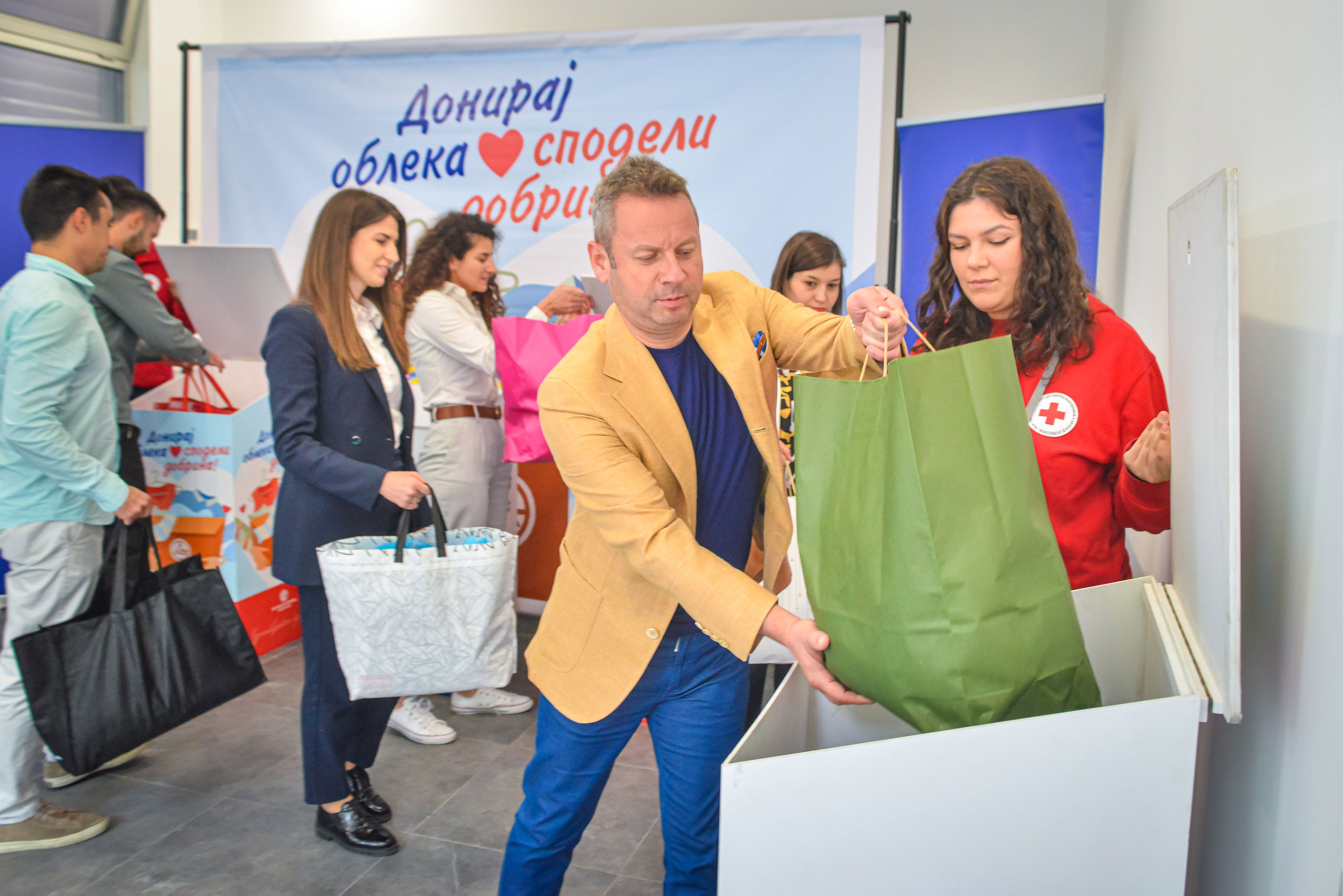 Alkaloid and the Red Cross continue their collaborative humanitarian efforts: Together, we can accomplish more! (6)