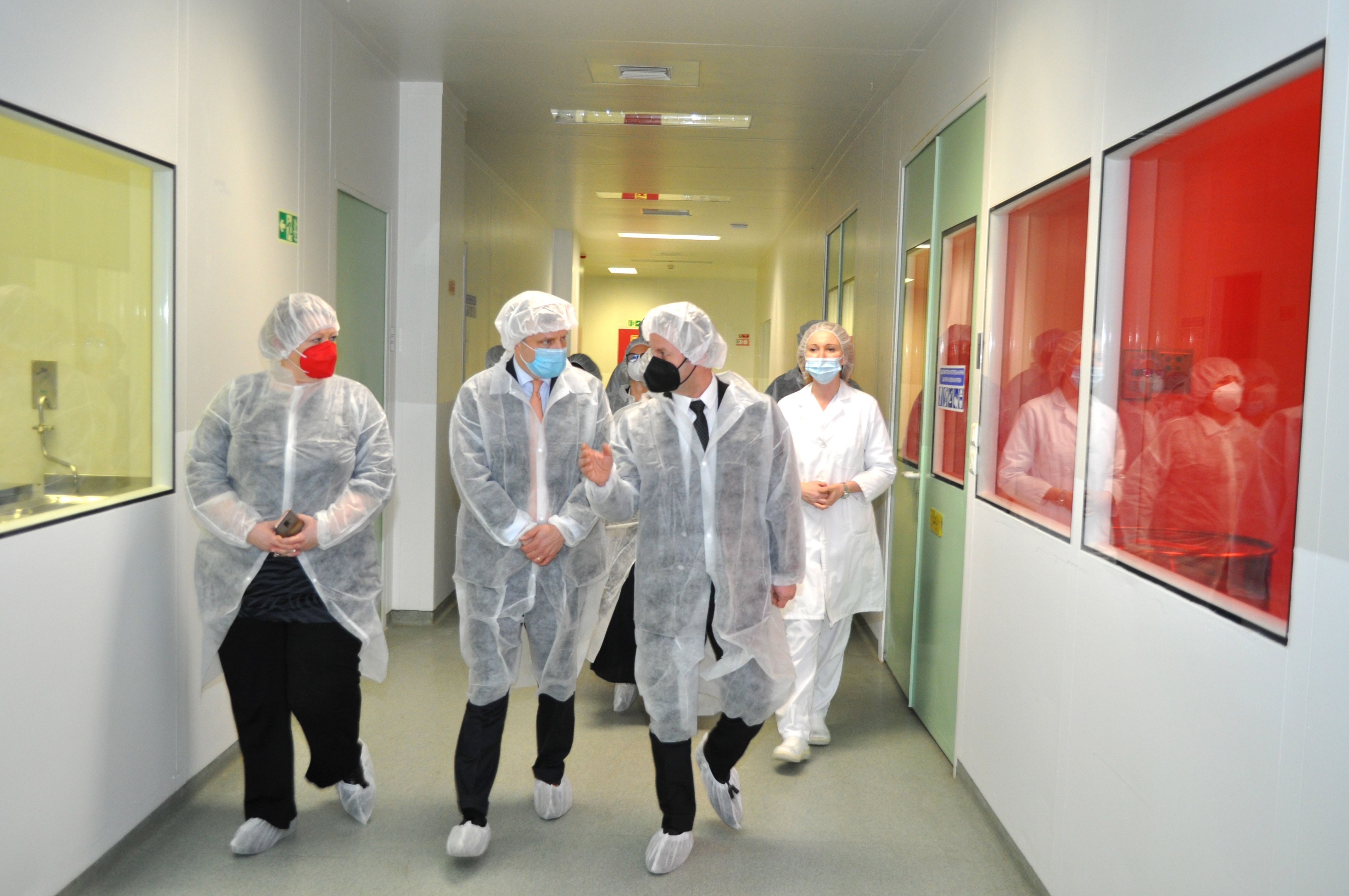 Eric Meyer, US Embassy’s Deputy Chief of Mission at Working Visit in “Alkaloid” (1)