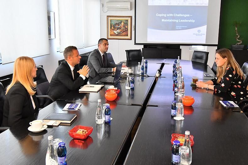 British ambassador pays official visit to Alkaloid (1)