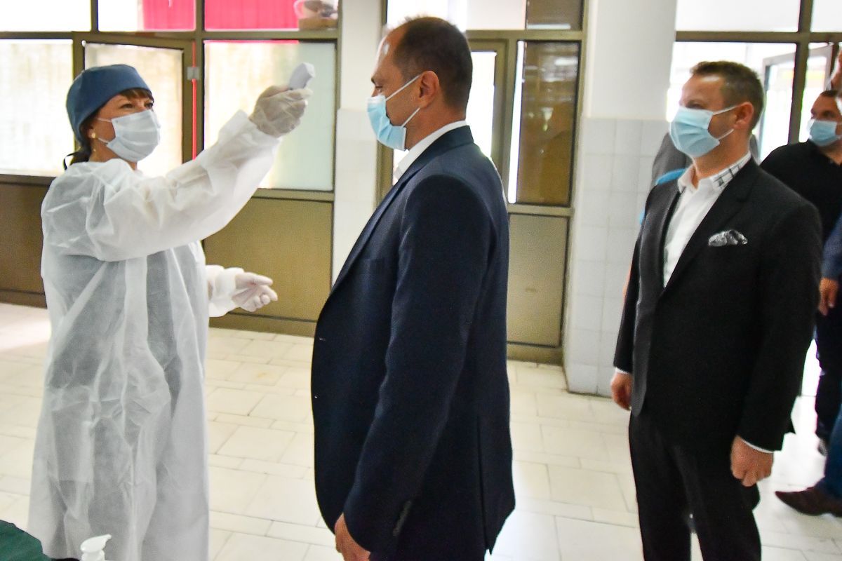 Media information "Alkaloid" and the "Trajche Mukaetov" Foundation have donated 170,000 euros for the phi "General Hospital Kavadarci" (1)