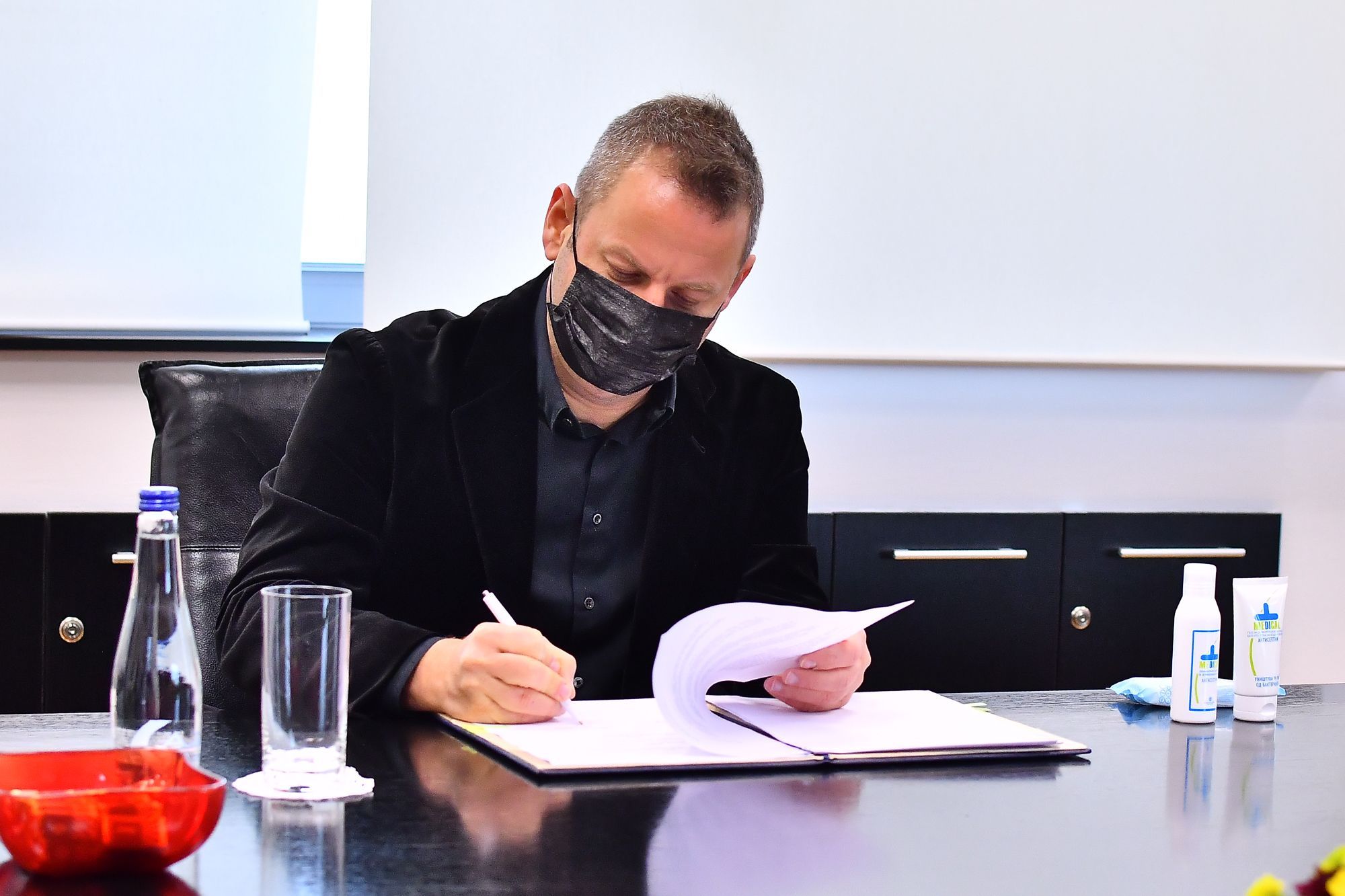 The “Trajche Mukaetov Foundation” awarded 39 new scholarships for the 2020/21 academic year (1)