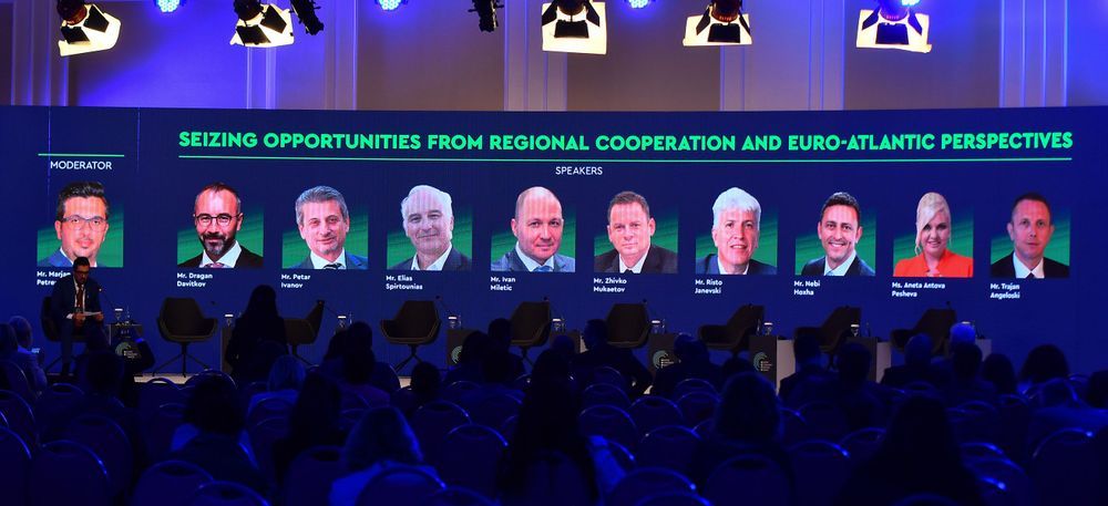 economic-and-business-forum-2.jpg