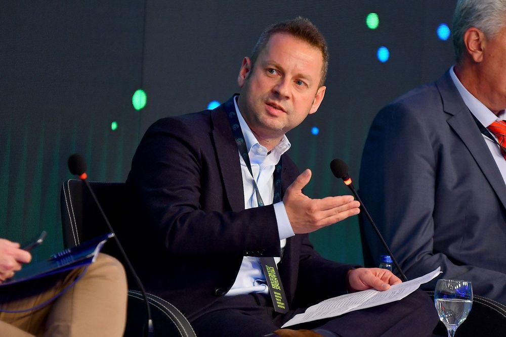 economic-and-business-forum-3.jpg