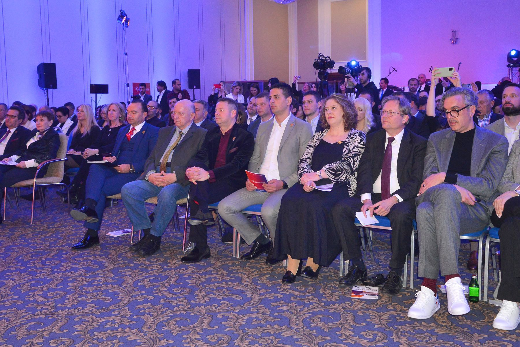 lead-champion-investor-award-3.jpg